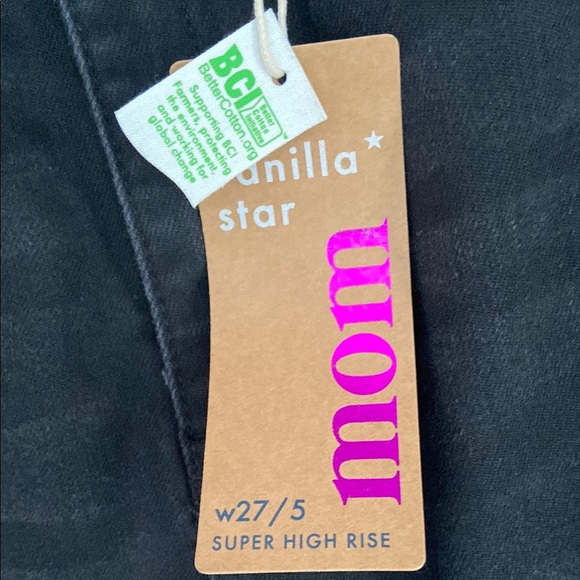 NWT Vanilla Star Mom Super High Rise Tapered Leg Jeans - Picture 2 of 5